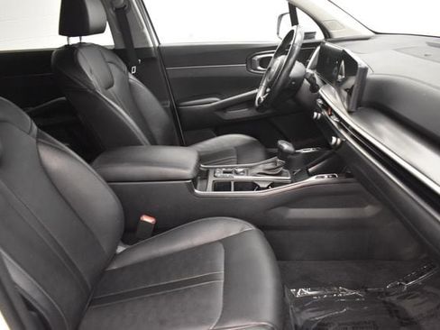 Used 2024 Kia Sorento S AWD/4WD image 19