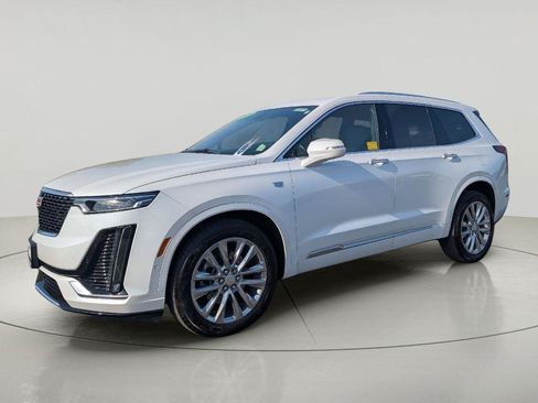 Used 2024 Cadillac XT6 Premium Luxury w/ Technology Package AWD/4WD image 5