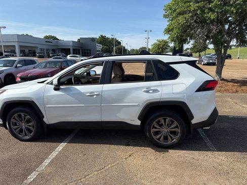 Used 2025 Toyota RAV4 Limited image 8