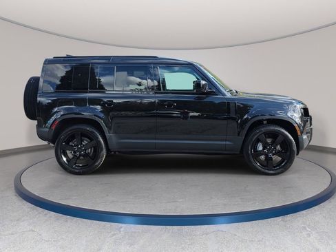 New 2026 Land Rover Defender 110 S AWD/4WD image 4