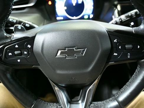 Used 2022 Chevrolet Bolt EUV LT w/ Comfort Package image 34