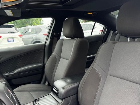 Used 2020 Dodge Charger SXT w/ Blacktop Package RWD image 14