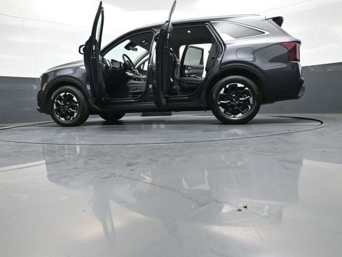 Used 2025 Kia Sorento S FWD image 48