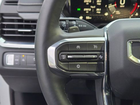 Certified 2025 GMC Acadia Elevation image 28