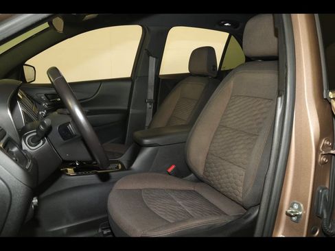 Used 2018 Chevrolet Equinox LT AWD/4WD image 24