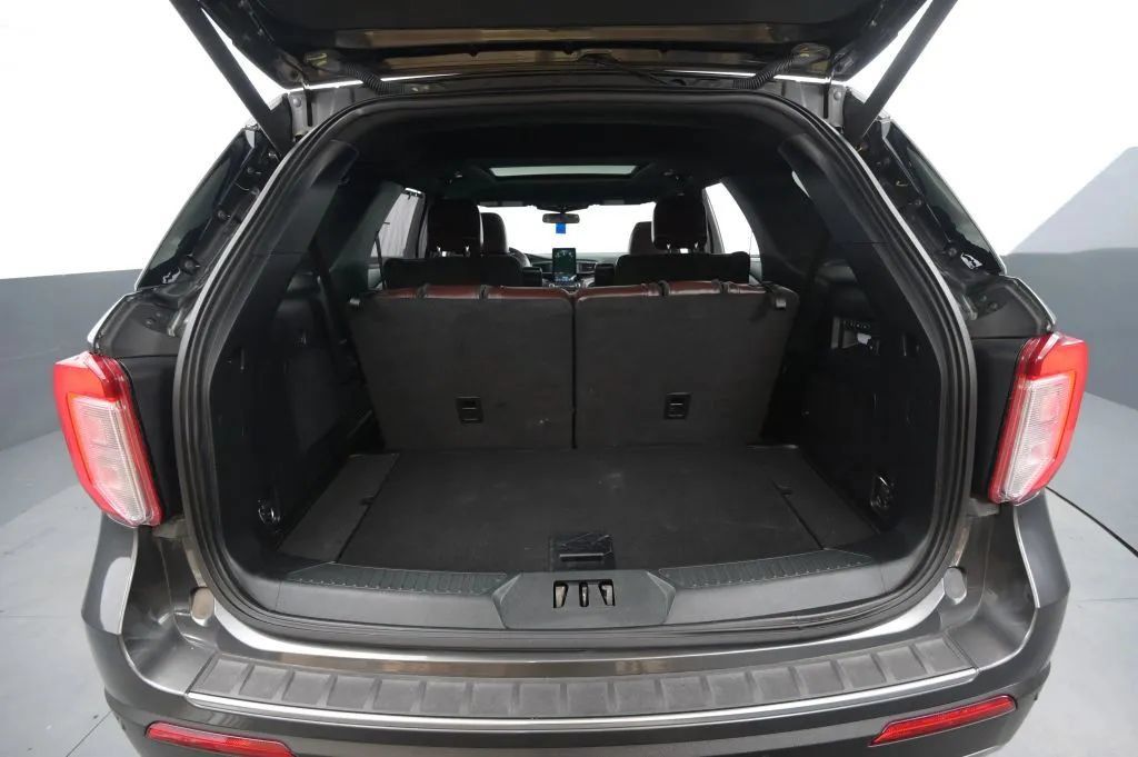 Used 2020 Ford Explorer Platinum w/ Premium Technology Package AWD/4WD image 50