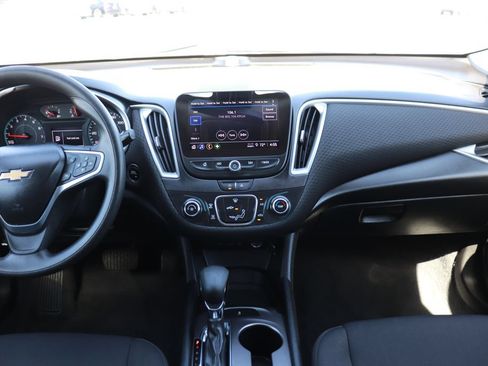 Used 2022 Chevrolet Malibu LS FWD image 13