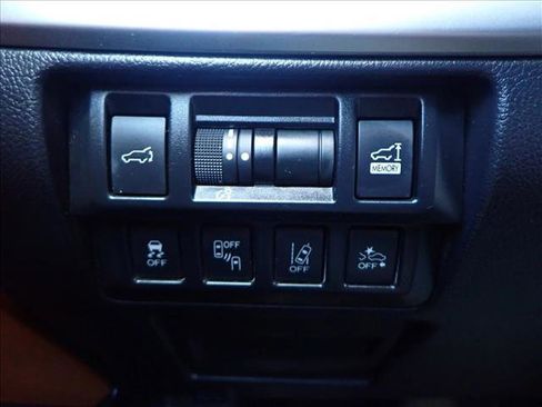 Used 2019 Subaru Outback 3.6R Touring image 28