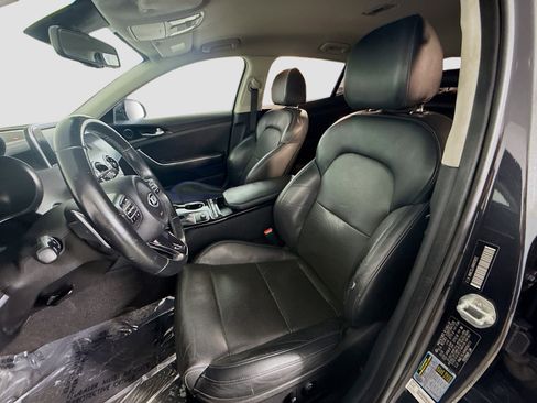 Used 2019 Kia Stinger image 22