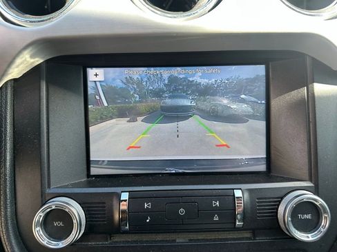 Used 2017 Ford Mustang Premium image 30