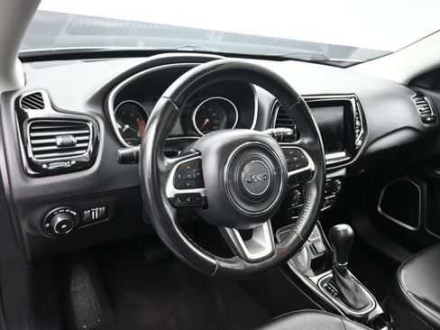 Used 2019 Jeep Compass Latitude AWD/4WD image 13