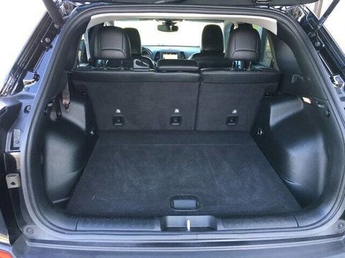 Used 2023 Jeep Cherokee Altitude Lux image 31