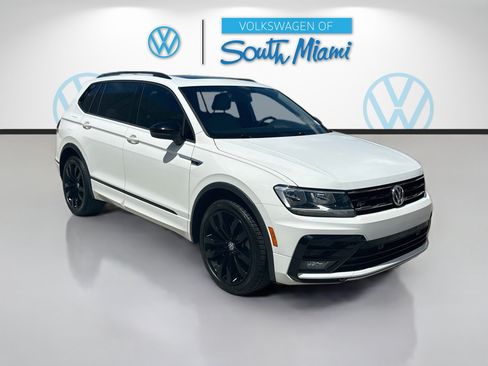 Used 2021 Volkswagen Tiguan SE R-Line FWD image 1