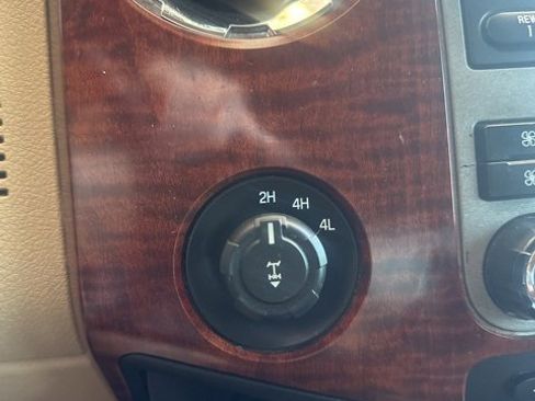 Used 2012 Ford F350 King Ranch w/ King Ranch w/Chrome Pkg image 29