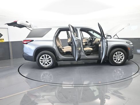 Used 2023 Chevrolet Traverse LS FWD image 70