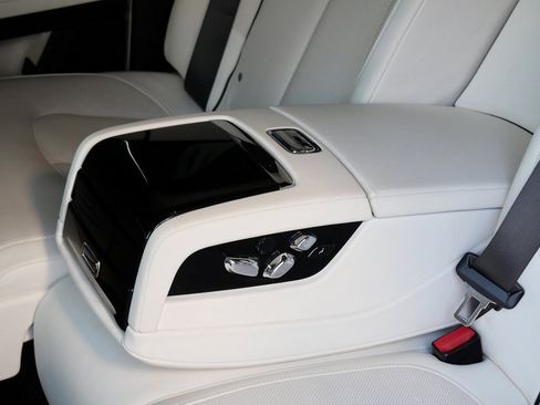 Certified 2021 Rolls-Royce Ghost Extended Wheelbase image 28