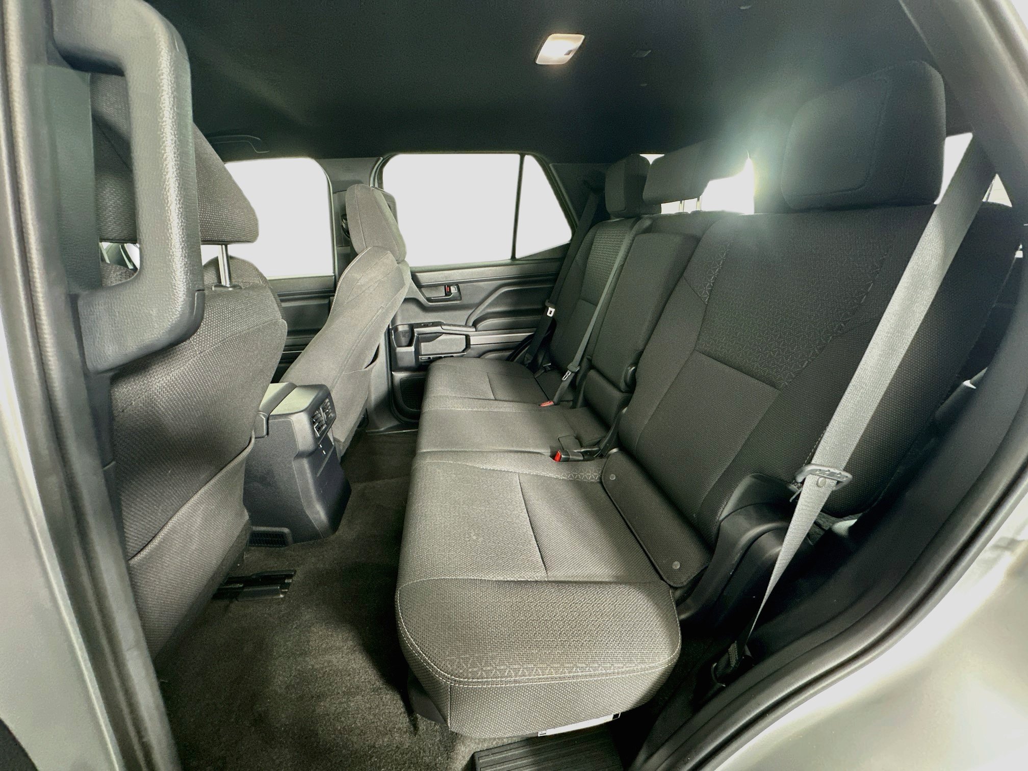 Used 2025 Toyota 4Runner SR5 AWD/4WD image 27