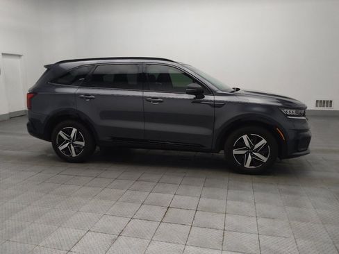 Used 2021 Kia Sorento EX w/ Panoramic Sunroof Package image 11