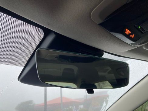 Used 2025 Toyota Corolla LE image 22