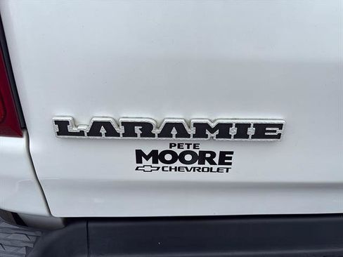 Used 2019 RAM 1500 Laramie AWD/4WD image 12