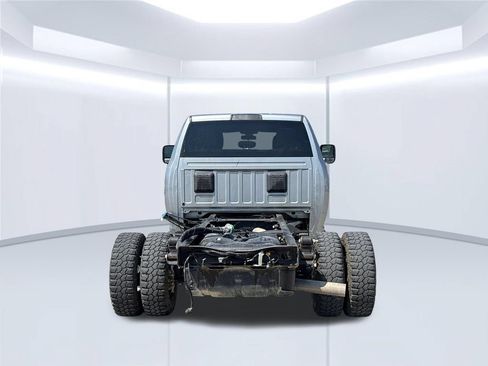 Used 2024 RAM 3500 Tradesman w/ Chrome Appearance Group AWD/4WD image 6