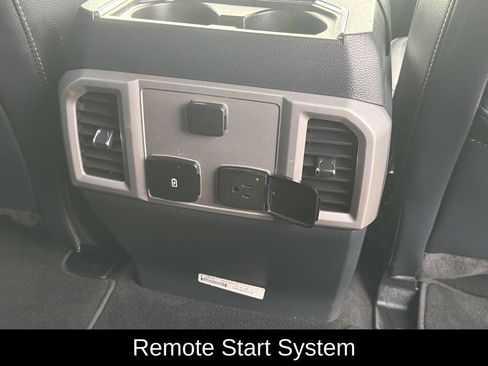 Used 2022 Ford F250 Lariat w/ Lariat Value Package AWD/4WD image 14