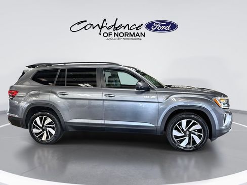 Used 2025 Volkswagen Atlas SE FWD image 10