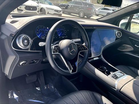 Used 2023 Mercedes-Benz EQS 580 4MATIC SUV image 17