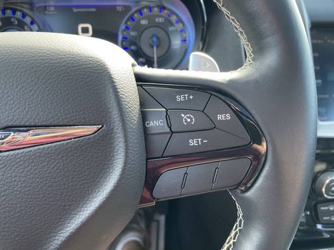 Used 2016 Chrysler 300 S AWD/4WD image 17