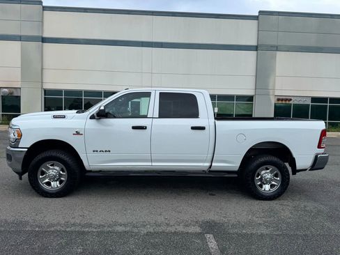 Used 2022 RAM 2500 Tradesman w/ Chrome Appearance Group image 11