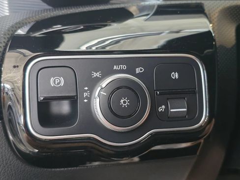 Used 2020 Mercedes-Benz CLA 250 4MATIC image 19