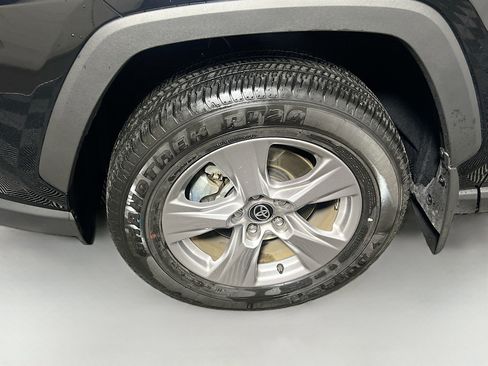 Used 2025 Toyota RAV4 XLE image 13