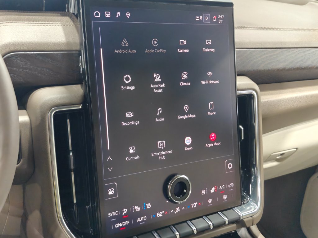 Used 2026 GMC Yukon Denali w/ Advanced Technology Package AWD/4WD image 49