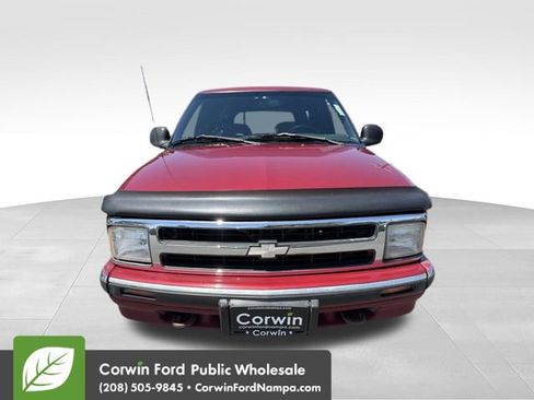 Used 1997 Chevrolet Blazer LS w/ Preferred Equipment Group AWD/4WD image 2