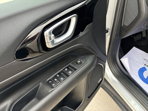 New 2026 Jeep Compass Limited w/ Sun, Sound & Navigation Group image 15