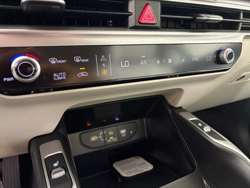 New 2026 Kia Sorento S w/ S Panoramic Sunroof Package image 32