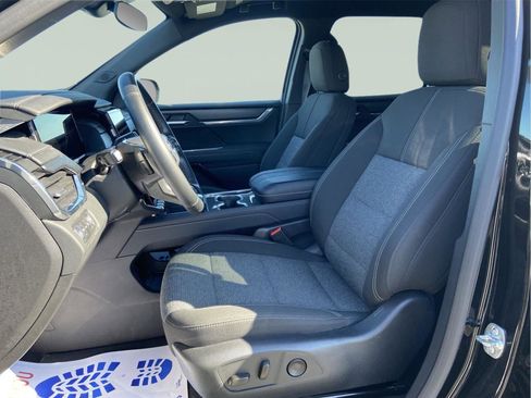 Used 2025 GMC Acadia Elevation image 54