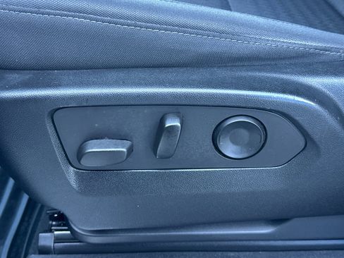 Used 2022 GMC Sierra 1500 Elevation image 14