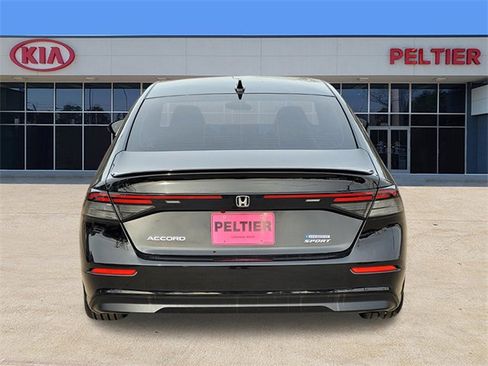 Used 2024 Honda Accord Sport image 5