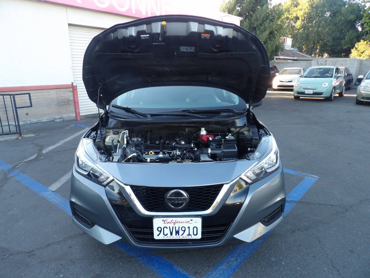 Used 2020 Nissan Versa SV FWD image 12