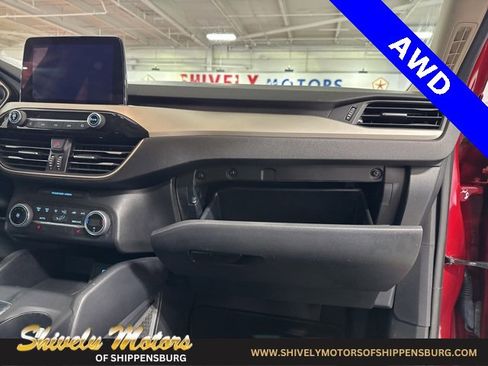 Used 2020 Ford Escape SE image 44