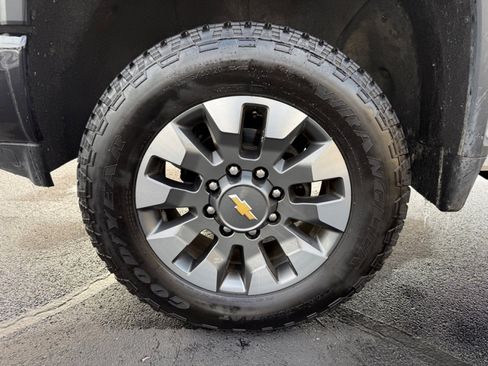 Used 2021 Chevrolet Silverado 2500 Custom image 33