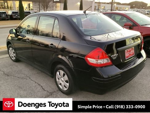Used 2011 Nissan Versa Sedan image 6