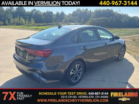 Used 2024 Kia Forte LXS w/ LXS Technology Package image 5