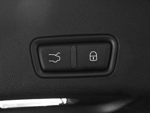 New 2026 Maserati Grecale Modena image 8