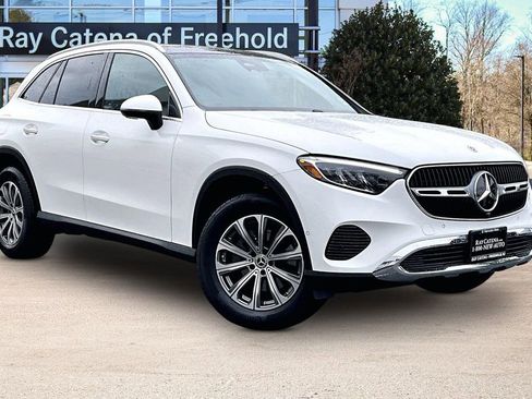 Used 2026 Mercedes-Benz GLC 300 4MATIC image 11