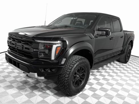 Used 2025 Ford F150 Raptor image 9