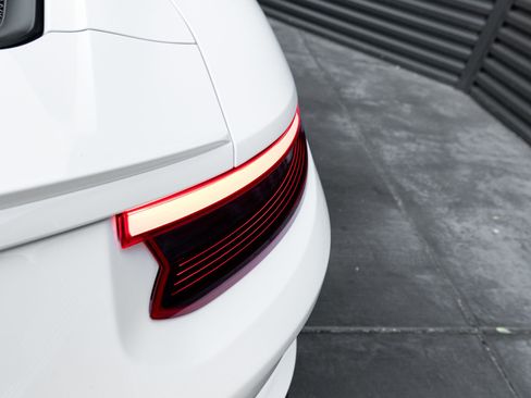 Certified 2018 Porsche 911 GT3 image 30