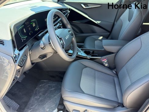 New 2026 Kia Niro EX FWD image 9