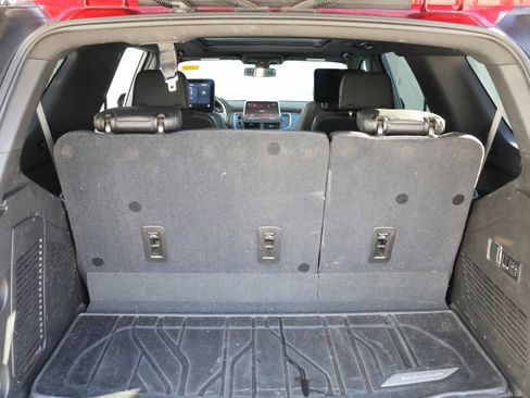 Used 2021 Chevrolet Tahoe LT w/ LT Signature Package image 37